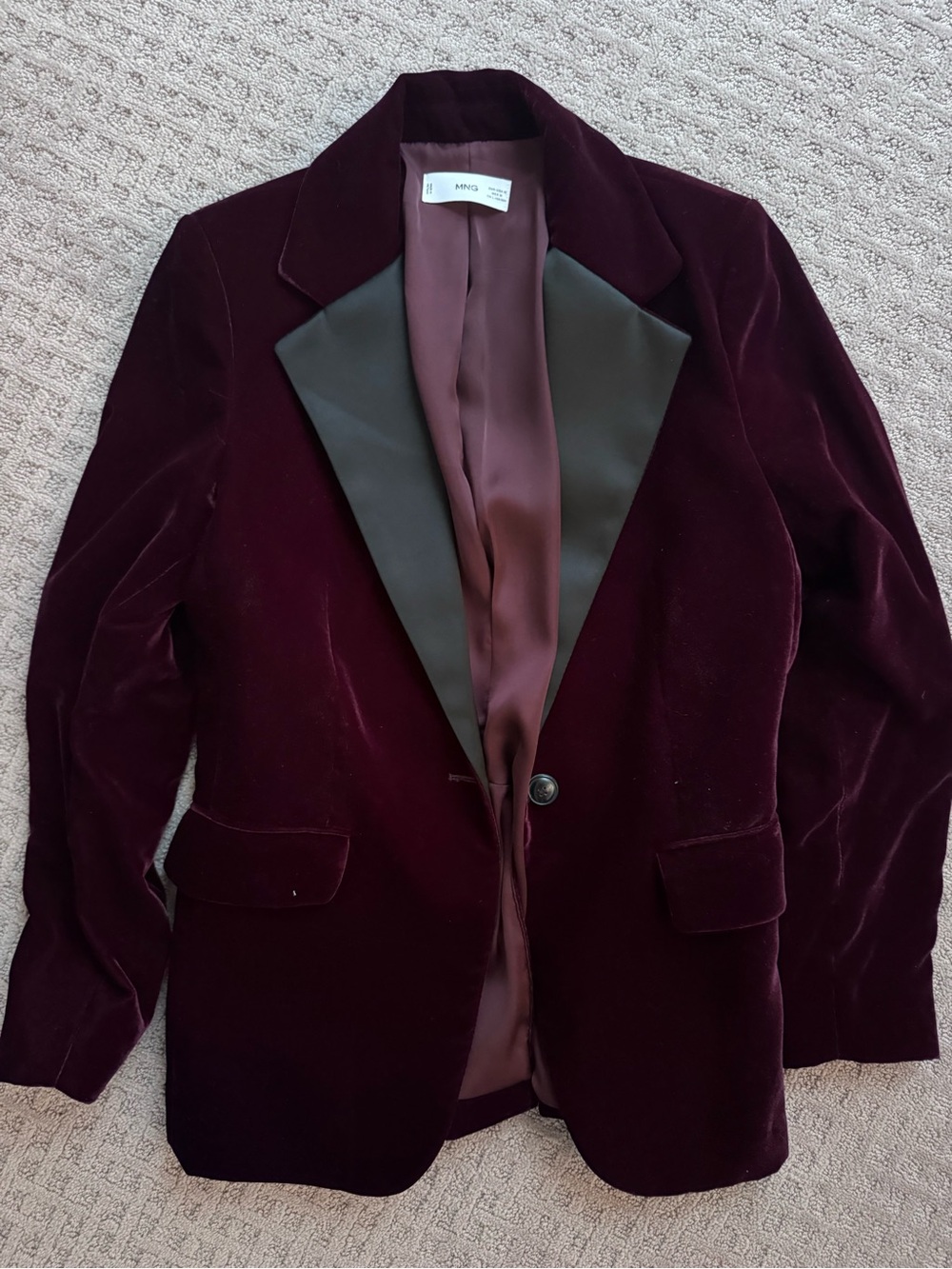 Mango women's Velvet Tuxedo Blazer in Deep Wine
